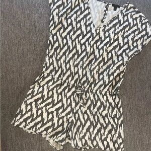 J. Crew Black & White Short Sleeve Linen Blend Romper, Size M